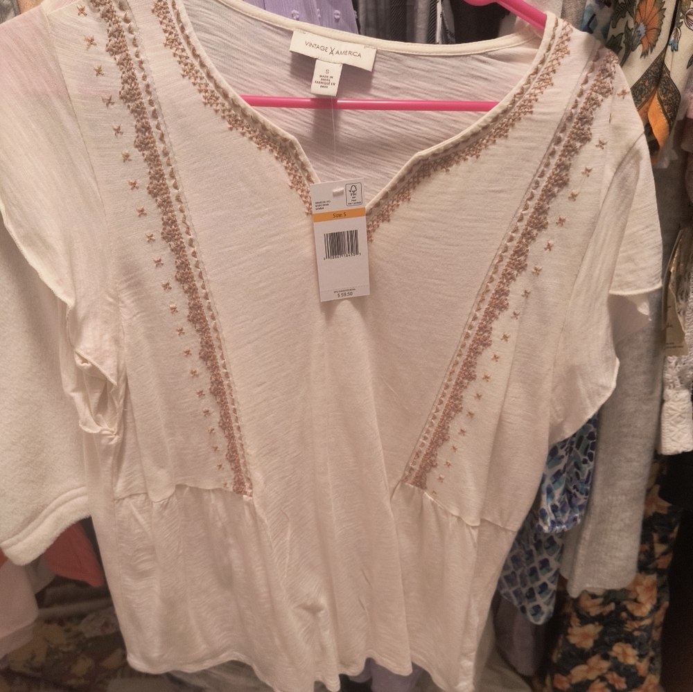 Vintage American embroidered soft new wit tag shirt sz small - Picture 5 of 5